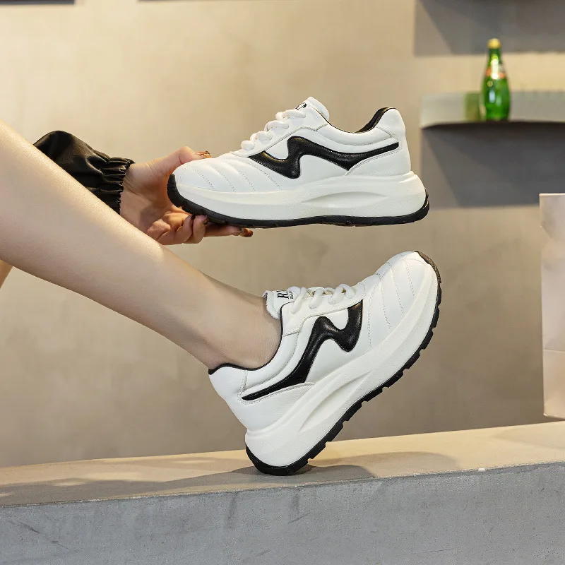 Casual Leather Sport Shoes Thick Bottom Heightening Commuting Shoes Spring Autumn New Style Women's round Toe Leather Stitching
Casual Leather Sport Shoes Thick Bottom Heightening Commuting Shoes Spring Autumn New Style Women's round Toe Leather Stitching