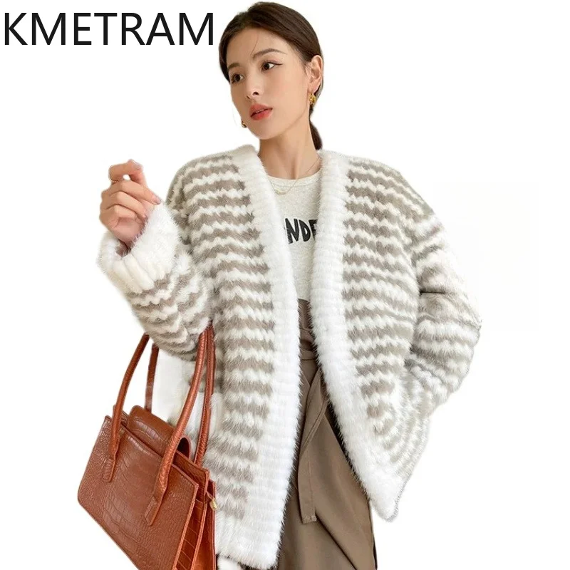 KMETRAM Women's Natural Mink Fur Jacket Striped Real Fur Coat V-Neck Short Loose Winter Jackets Luxury Woman Clothes 2026 casaco
KMETRAM Women's Natural Mink Fur Jacket Striped Real Fur Coat V-Neck Short Loose Winter Jackets Luxury Woman Clothes 2026 casaco