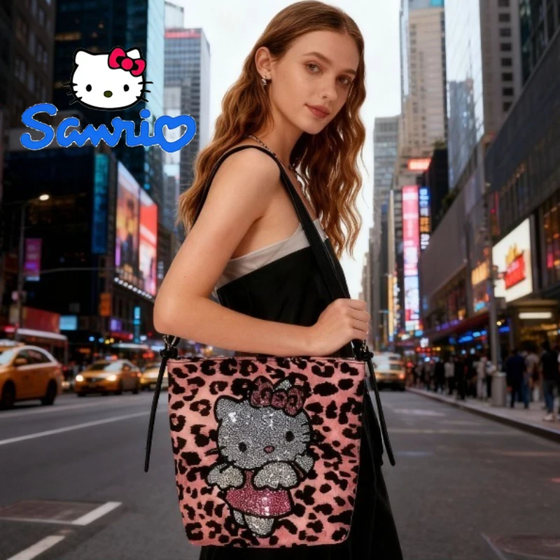 Hello Kitty Shoulder Bag Luxury Cartoon Cat Canvas Bag for Women Student Purse Handbag Crossbody Cute Large Capacity Daily Use
Hello Kitty Shoulder Bag Luxury Cartoon Cat Canvas Bag for Women Student Purse Handbag Crossbody Cute Large Capacity Daily Use