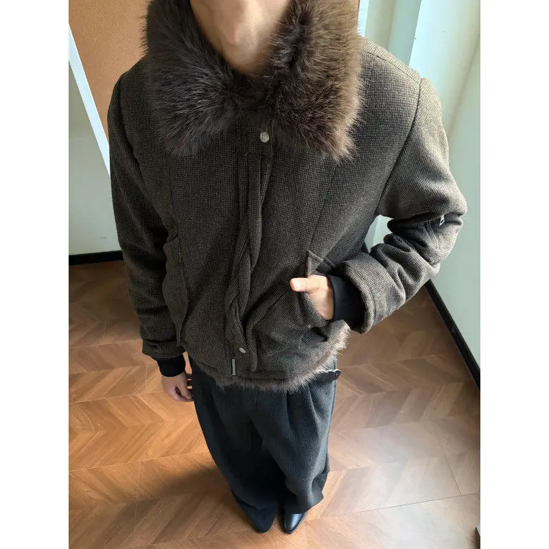 Retro American Winter Woolen Coat Loose Cotton Jaet for Men And Women with Fur Collar Youth Faion Thiened Long Sve
Retro American Winter Woolen Coat Loose Cotton Jaet for Men And Women with Fur Collar Youth Faion Thiened Long Sve