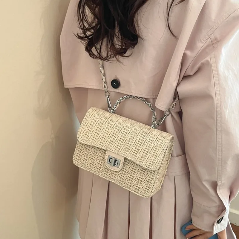Elegant Vintage Crossbody Messenger Bag Ladies High End Leather Classic Simple Trendy Paris Bag
Elegant Vintage Crossbody Messenger Bag Ladies High End Leather Classic Simple Trendy Paris Bag