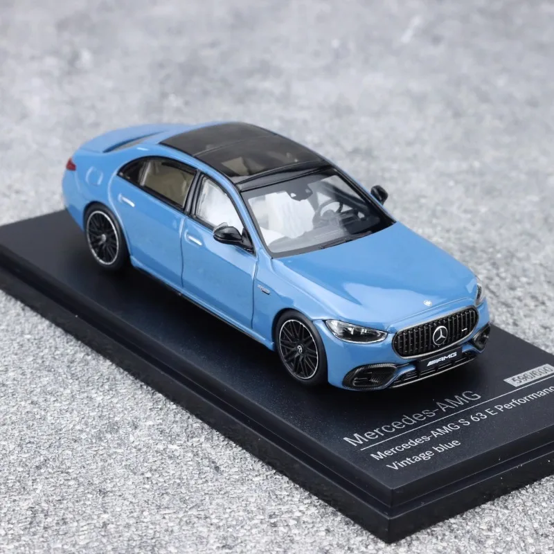 В наличии 1:64 S63 AMG литая под давлением модель автомобиля из сплава, игрушки для мальчиков, подарки на фестиваль детей, украшения для взрослых.
В наличии 1:64 S63 AMG литая под давлением модель автомобиля из сплава, игрушки для мальчиков, подарки на фестиваль детей, украшения для взрослых.