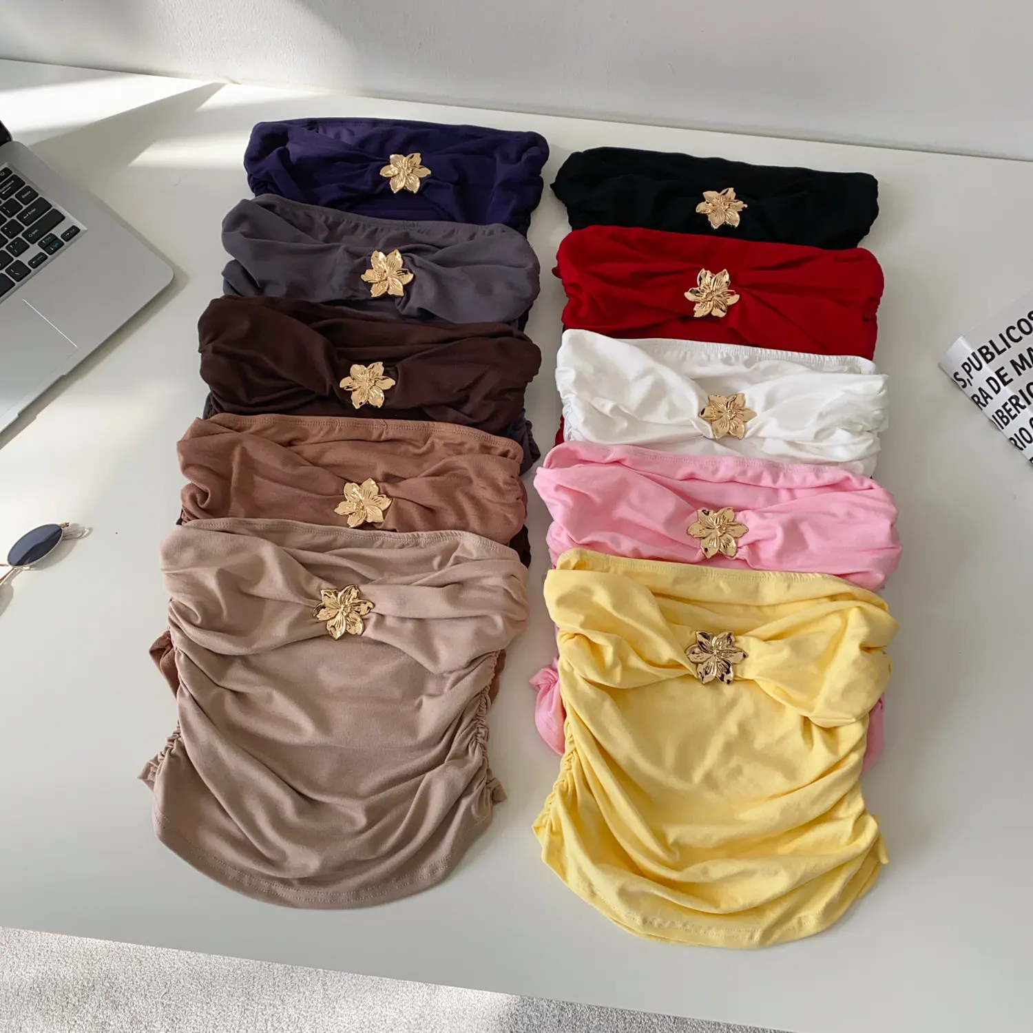 Tanks Tops Women Top Strapless Sleeveless Camis Sexy Y2k Streetwear Tight Waist Floral Elegant Work Slim Fit Summer 2026
Tanks Tops Women Top Strapless Sleeveless Camis Sexy Y2k Streetwear Tight Waist Floral Elegant Work Slim Fit Summer 2026