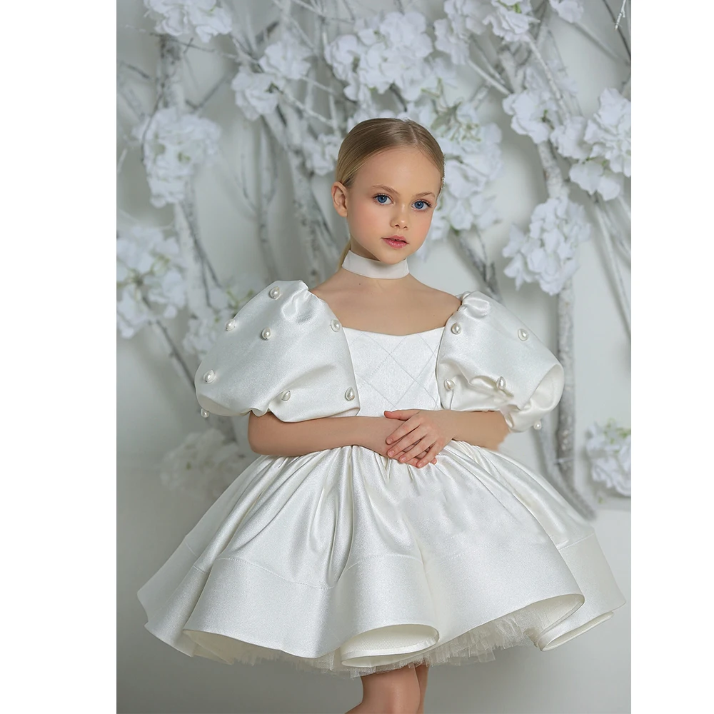 White Satin Pearl Puff Sleeve Flower Girl Dress Kids' Dresses A-Line Child Dress for Wedding First Communion
White Satin Pearl Puff Sleeve Flower Girl Dress Kids' Dresses A-Line Child Dress for Wedding First Communion