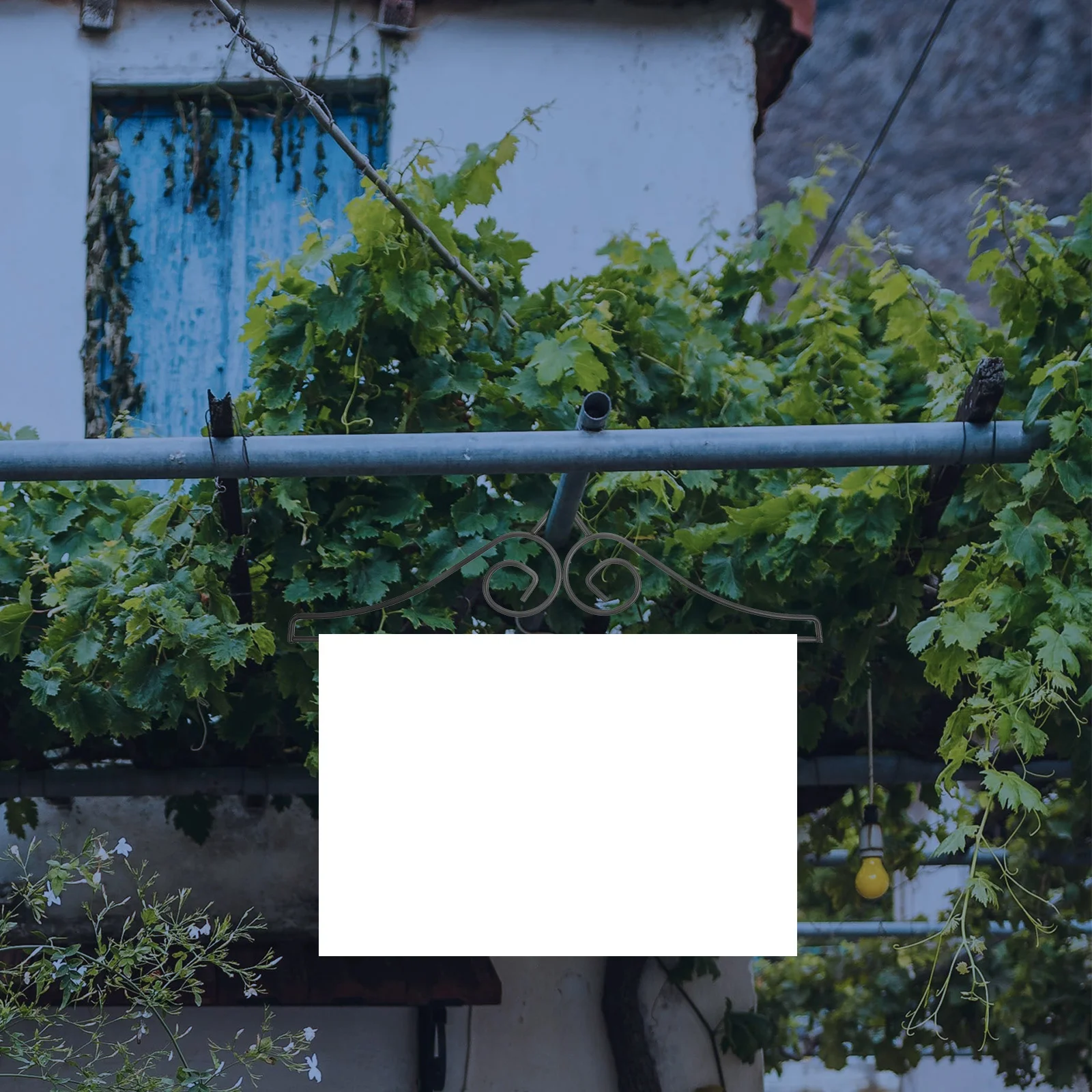 1Pcs Garden Flag Post Accessories Strong Metal Flag Hanging Rack for Outdoor Yard Party Decor Windproof Flying Banner Black
1Pcs Garden Flag Post Accessories Strong Metal Flag Hanging Rack for Outdoor Yard Party Decor Windproof Flying Banner Black