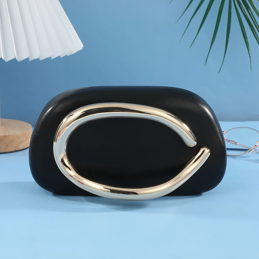 New fashion clutch bag with metal handle fashion evening dress Bag Detachable Chain One shoulder bag Give away ladies gift bag
New fashion clutch bag with metal handle fashion evening dress Bag Detachable Chain One shoulder bag Give away ladies gift bag