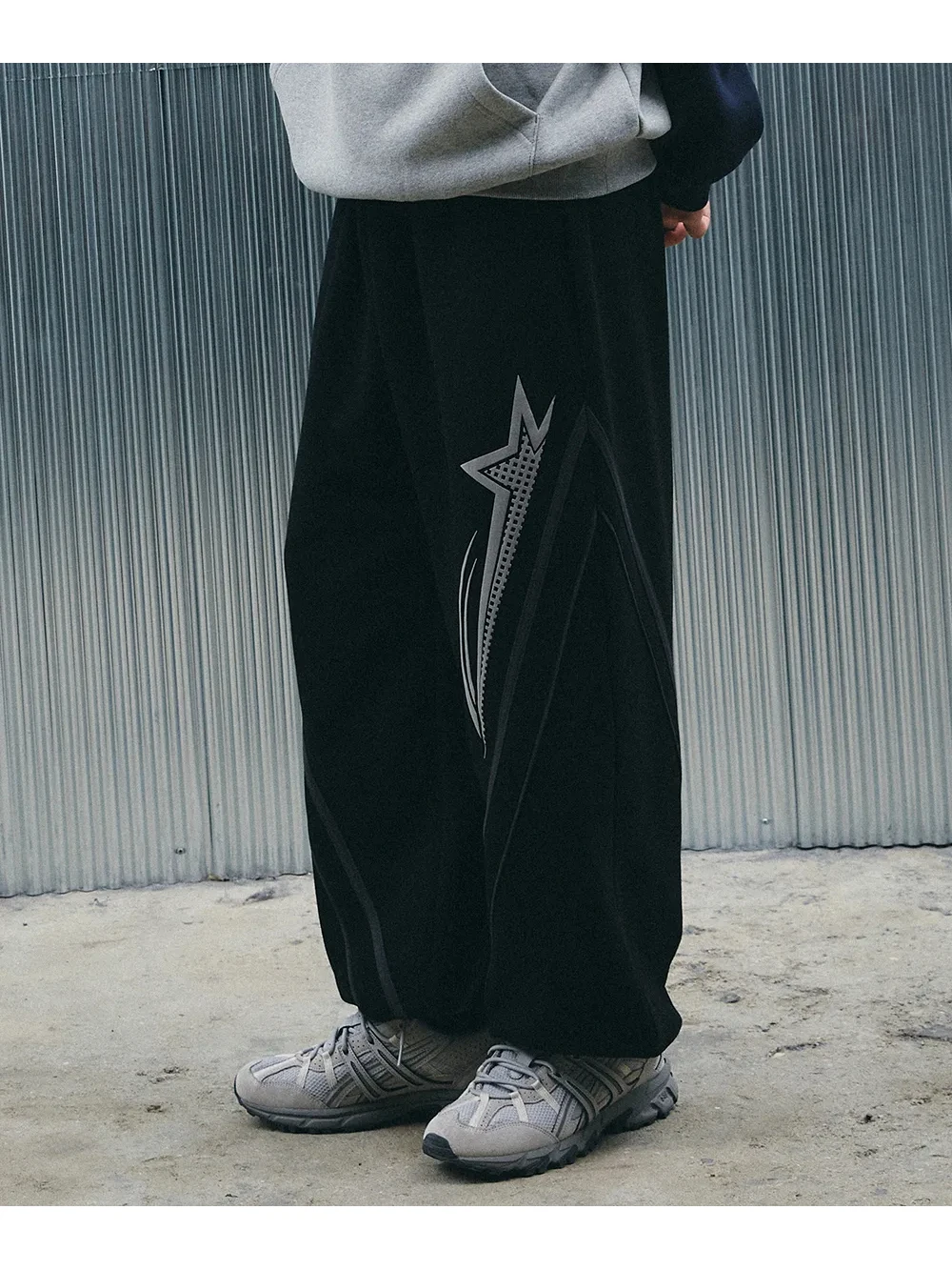 2026 new retro American style fan striped star printed pants, casual and simple hip-hop street versatile sports wide leg pants
2026 new retro American style fan striped star printed pants, casual and simple hip-hop street versatile sports wide leg pants