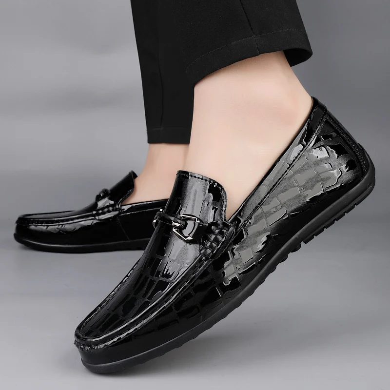 Модные мужские дышащие нескользящие повседневные туфли для вождения, люксовые брендовые удобные мужские лоферы с круглым носком
Модные мужские дышащие нескользящие повседневные туфли для вождения, люксовые брендовые удобные мужские лоферы с круглым носком