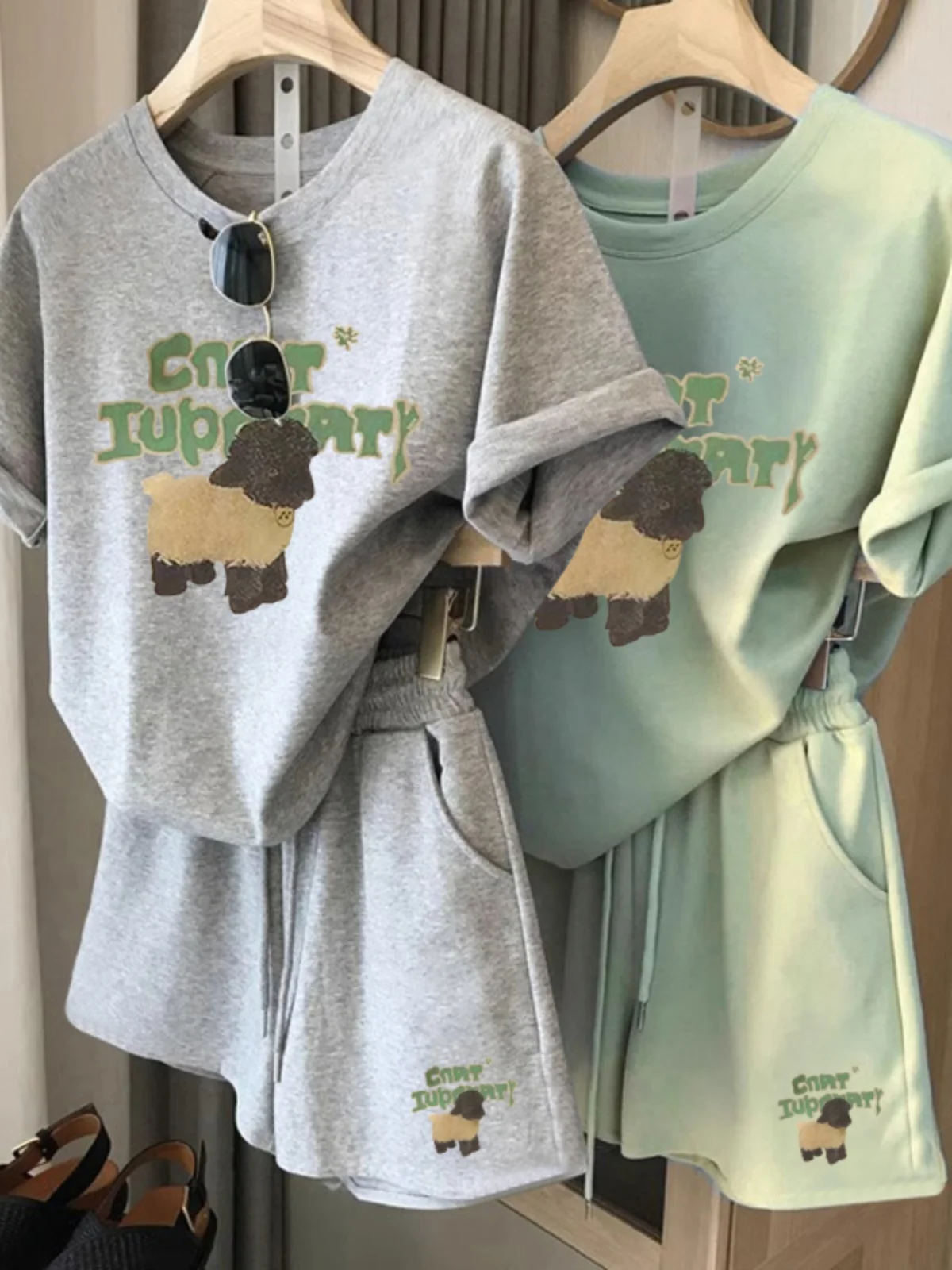 Casual Sportswear Set Women Summer 2026 Fashionable Short Sleeve T-Shirt Shorts Two-Piece Set round Neck Overhead Style
Casual Sportswear Set Women Summer 2026 Fashionable Short Sleeve T-Shirt Shorts Two-Piece Set round Neck Overhead Style