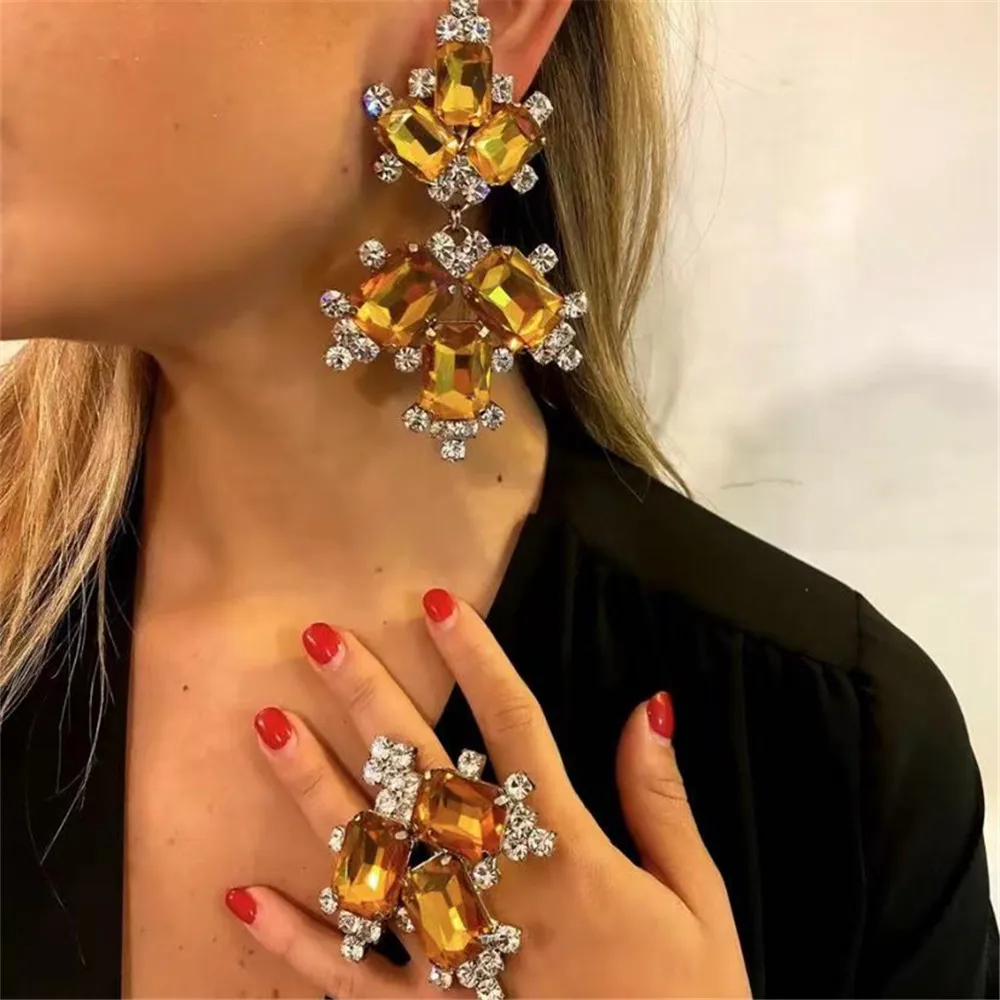 5 Colors Rhinestone Crystal Big Square Stone Pendant Geometric Drop Dangle Earrings Finger Rings Set Dinner Jewelry for Women
5 Colors Rhinestone Crystal Big Square Stone Pendant Geometric Drop Dangle Earrings Finger Rings Set Dinner Jewelry for Women