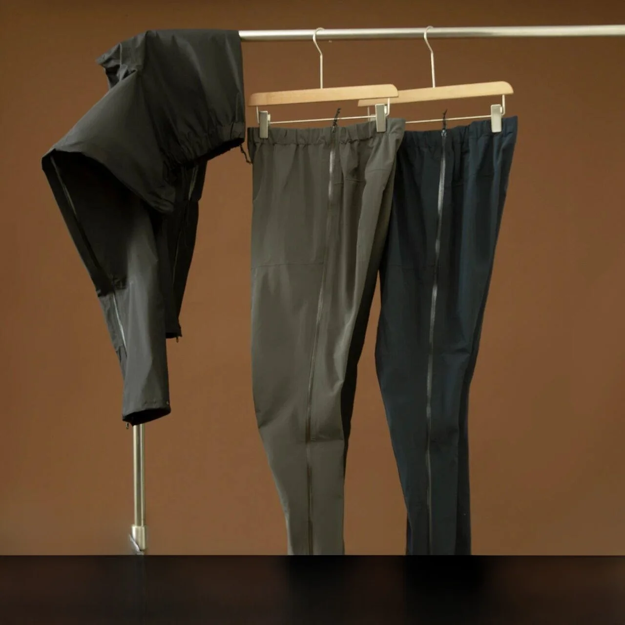 Men's Outdoor Windproof Waterproof Hard ell Fce Pants Side Zip Design Full Prure Glue Casual Straight Leg Trousers
Men's Outdoor Windproof Waterproof Hard ell Fce Pants Side Zip Design Full Prure Glue Casual Straight Leg Trousers