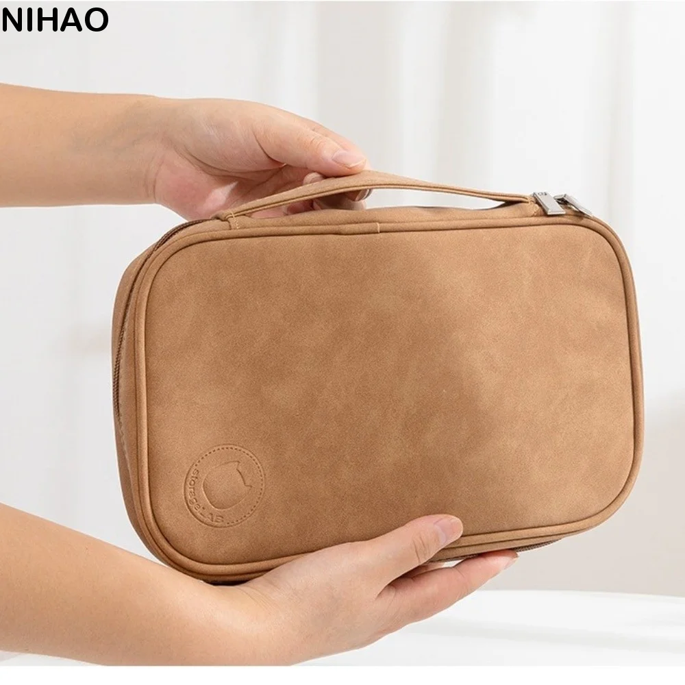 PU Leather Jewelry Storage Bag Multi-functional Rings Necklace Bracelet Bracelet Display Box Holder with Handle
PU Leather Jewelry Storage Bag Multi-functional Rings Necklace Bracelet Bracelet Display Box Holder with Handle