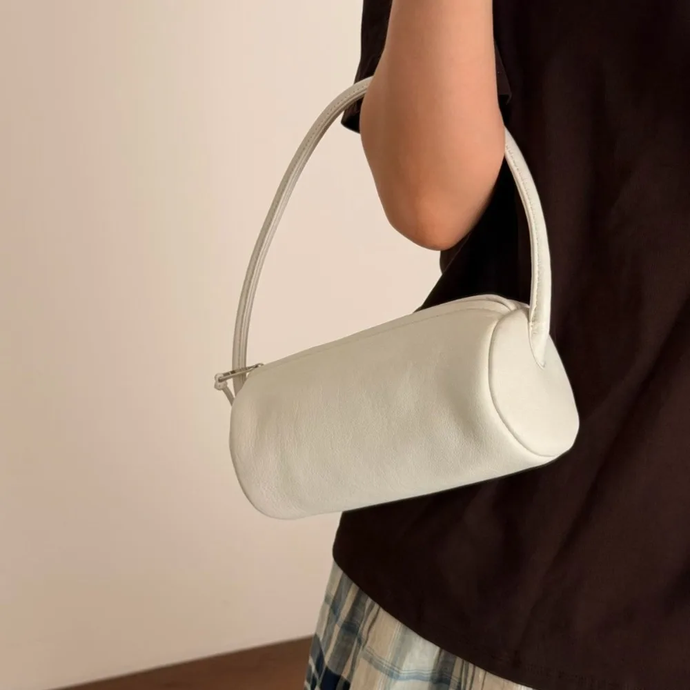 Niche Casual Top-layer Soft Deer-patterned Lambskin Pencil Bag with A Single Shoulder Featuring A Unique Fashionable Simple
Niche Casual Top-layer Soft Deer-patterned Lambskin Pencil Bag with A Single Shoulder Featuring A Unique Fashionable Simple