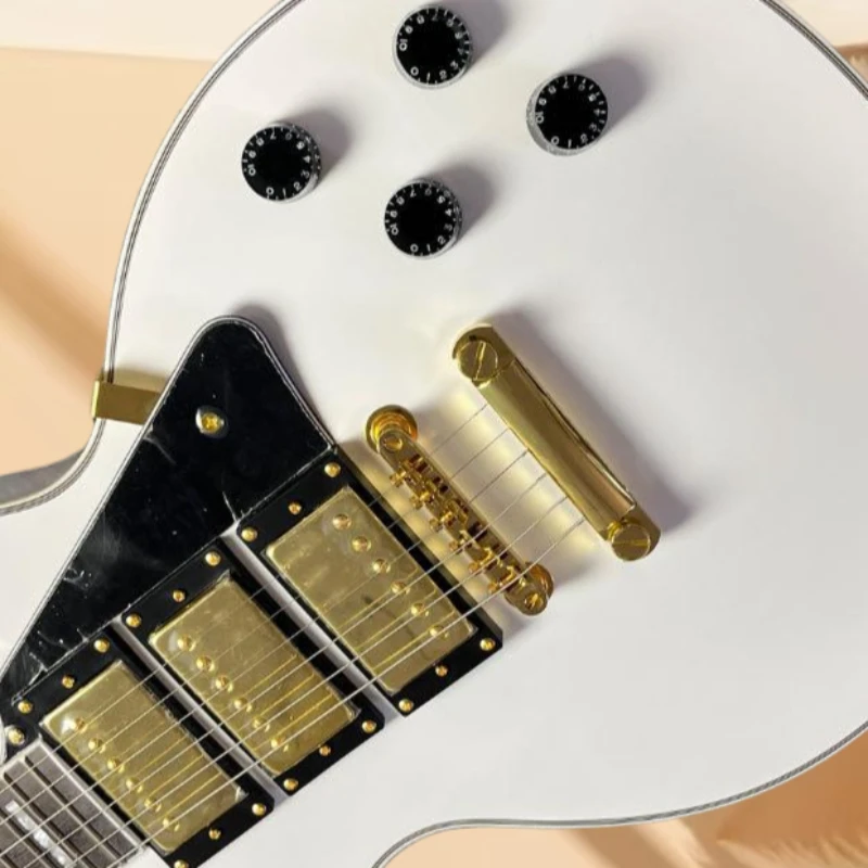 Белая электрогитара LP00S с корпусом из красного дерева, грифом из черного дерева, звукоснимателями HHH, фиксированным бриджем, бесплатная доставка
Белая электрогитара LP00S с корпусом из красного дерева, грифом из черного дерева, звукоснимателями HHH, фиксированным бриджем, бесплатная доставка