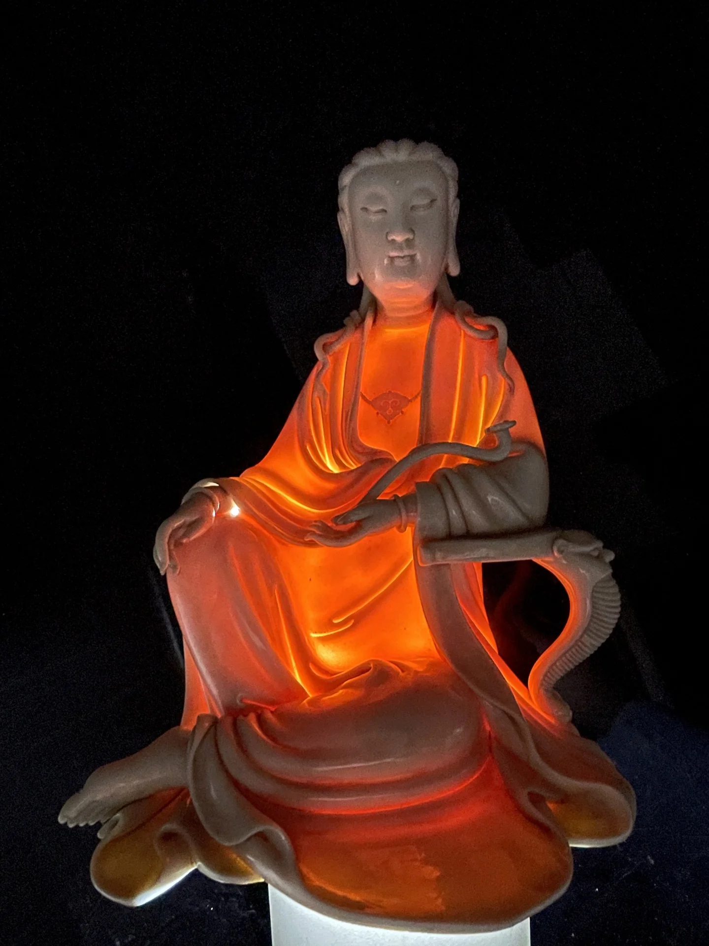 Collection Old Dehua Porcelain Child Red Ruyi Guanyin Bodhisattva Sitting Buddha Amitabha Buddha Worship Hall Town house
Collection Old Dehua Porcelain Child Red Ruyi Guanyin Bodhisattva Sitting Buddha Amitabha Buddha Worship Hall Town house