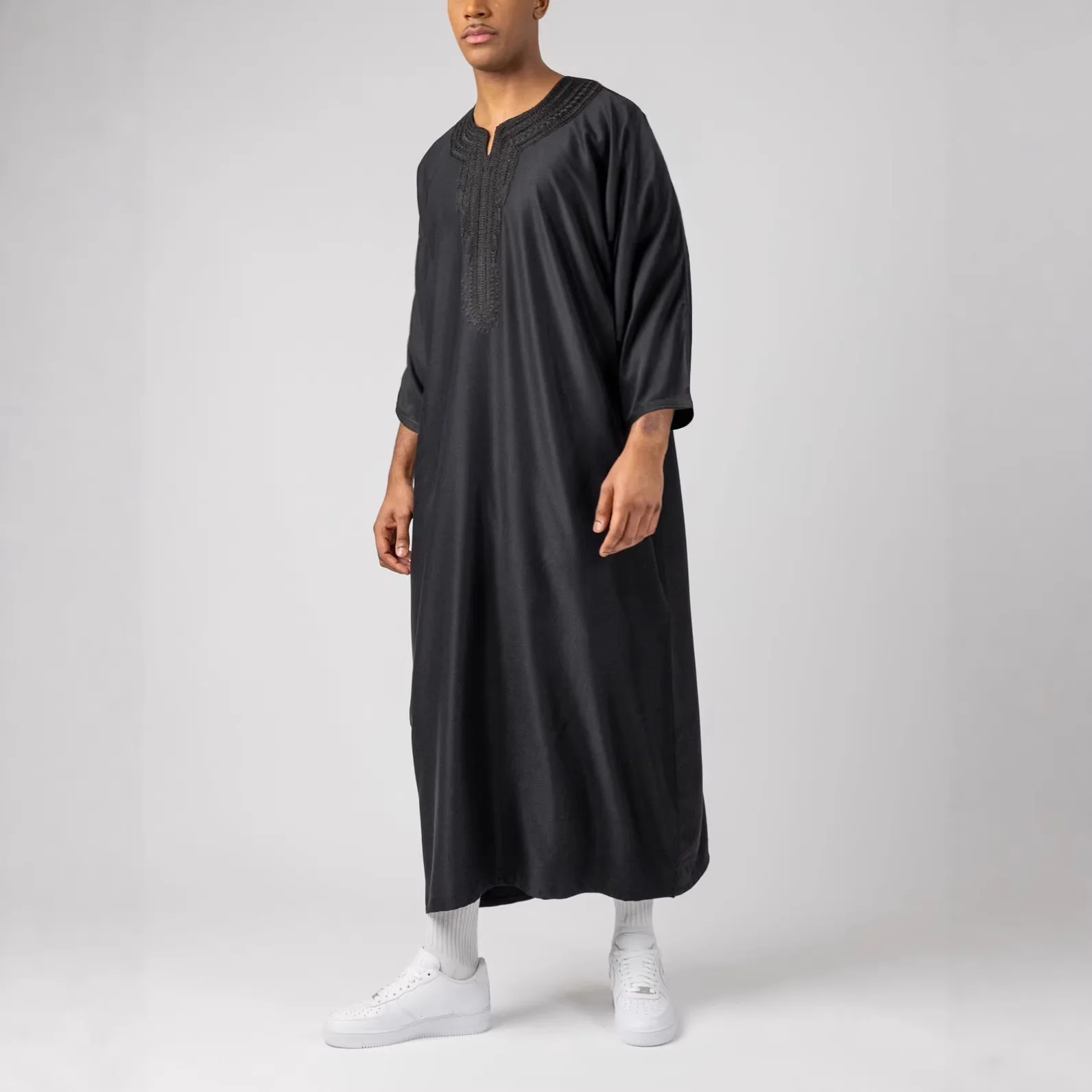 2026 New Model Cord Embroidery Mid-sleeve High-end Embroidered Men's Clothing With Side Pockets Thobe Dubai Luxury Islam Elegant
2026 New Model Cord Embroidery Mid-sleeve High-end Embroidered Men's Clothing With Side Pockets Thobe Dubai Luxury Islam Elegant