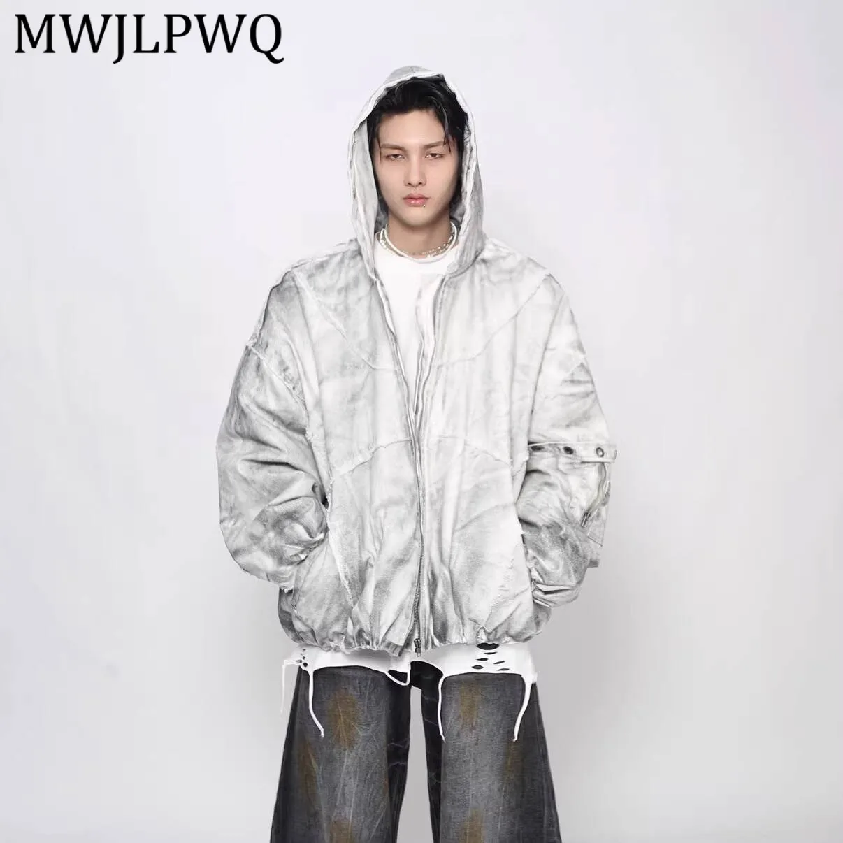 Мужская хлопковая куртка с капюшоном MWJLPWQ в стиле пэчворк, ручной работы, с эффектом потертости, в американском уличном стиле, для весны, модель 13798
Мужская хлопковая куртка с капюшоном MWJLPWQ в стиле пэчворк, ручной работы, с эффектом потертости, в американском уличном стиле, для весны, модель 13798