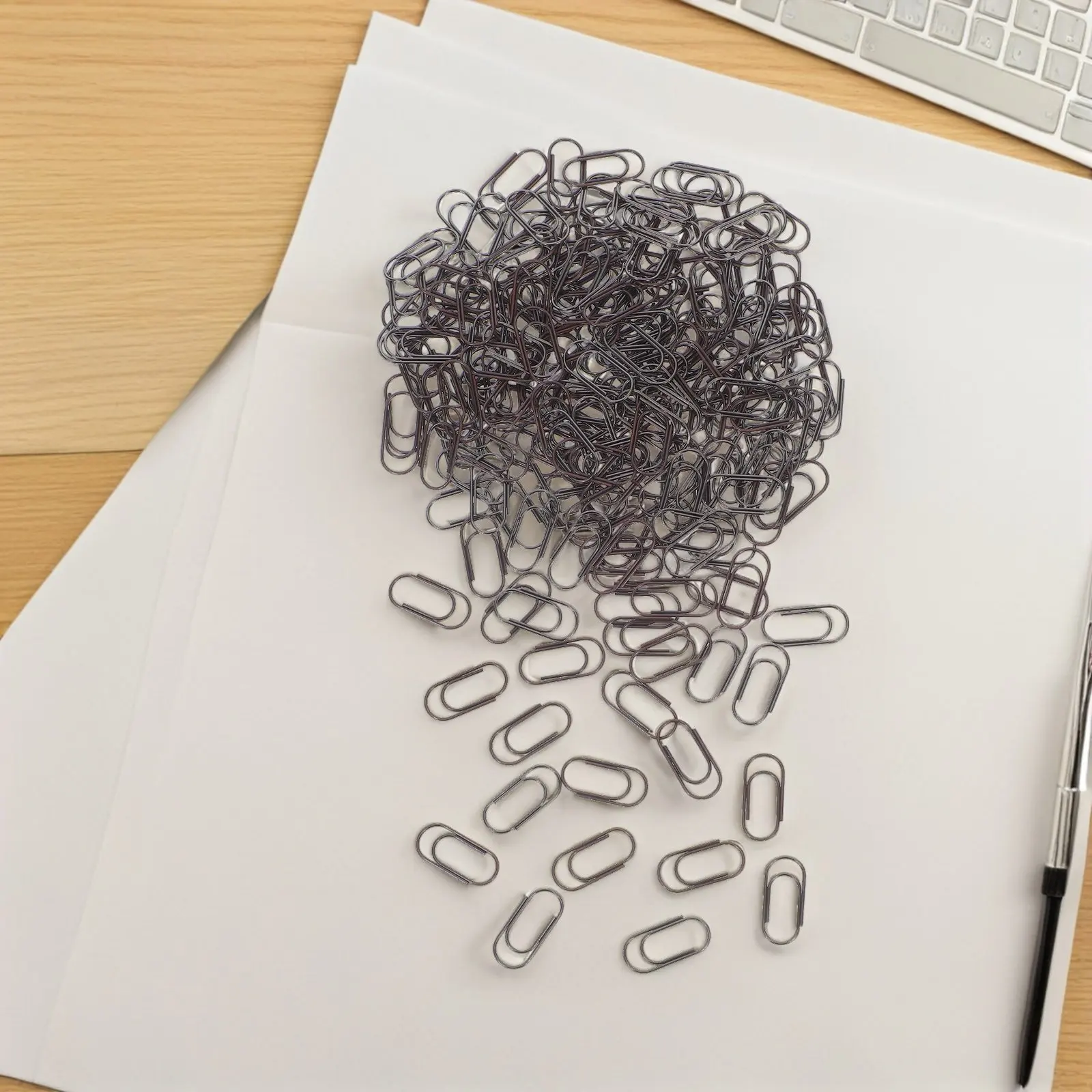 200Pcs Vintage Paper Clips Retro Metal Mini Clips for Office Home Document Organization Decorative Stationery Supplies
200Pcs Vintage Paper Clips Retro Metal Mini Clips for Office Home Document Organization Decorative Stationery Supplies