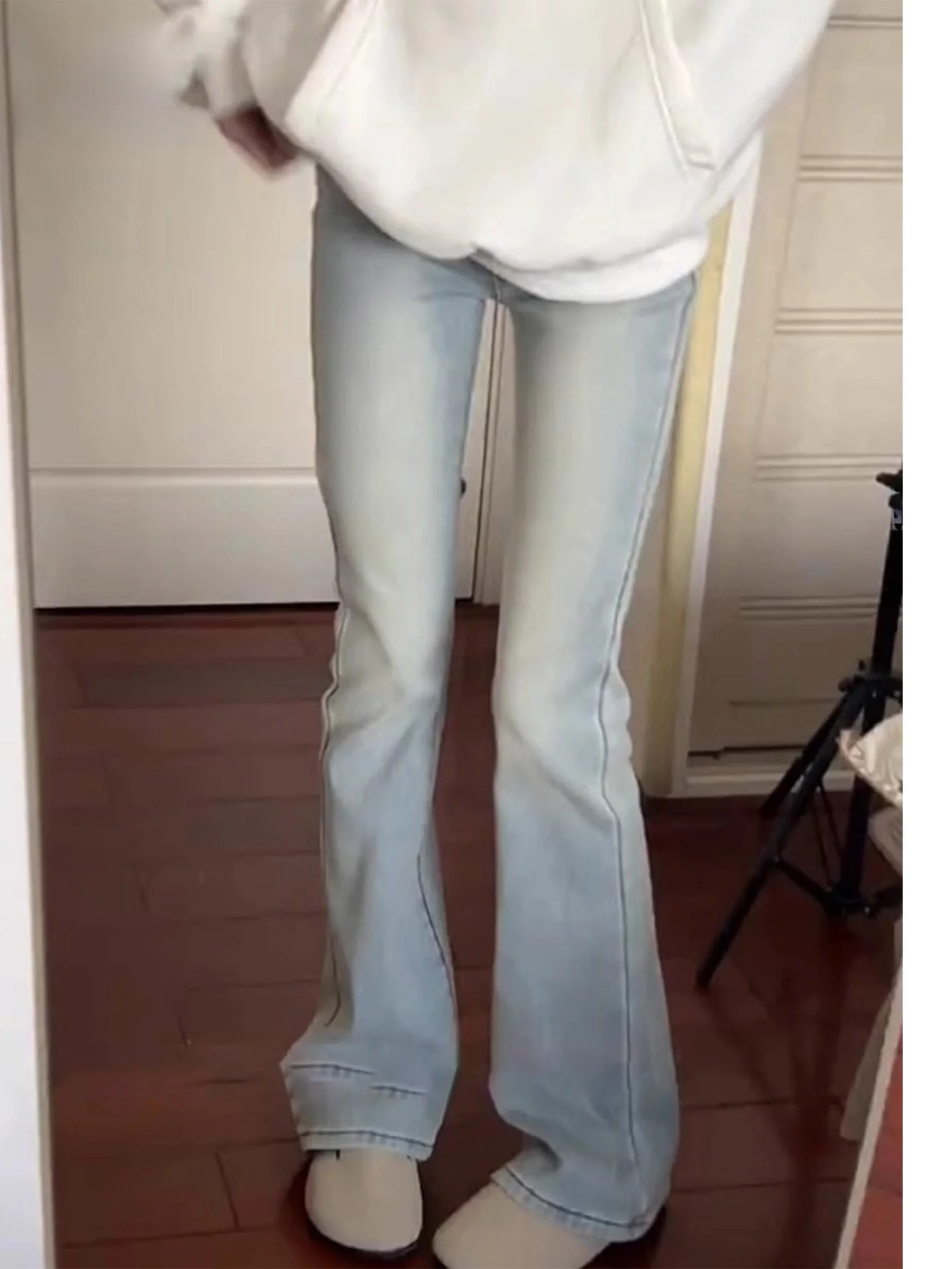 High Waist Bell Bottom Jeans Women's Summer New Loose Slim Fit Micro Flared Denim Pants American Style Button Craft
High Waist Bell Bottom Jeans Women's Summer New Loose Slim Fit Micro Flared Denim Pants American Style Button Craft