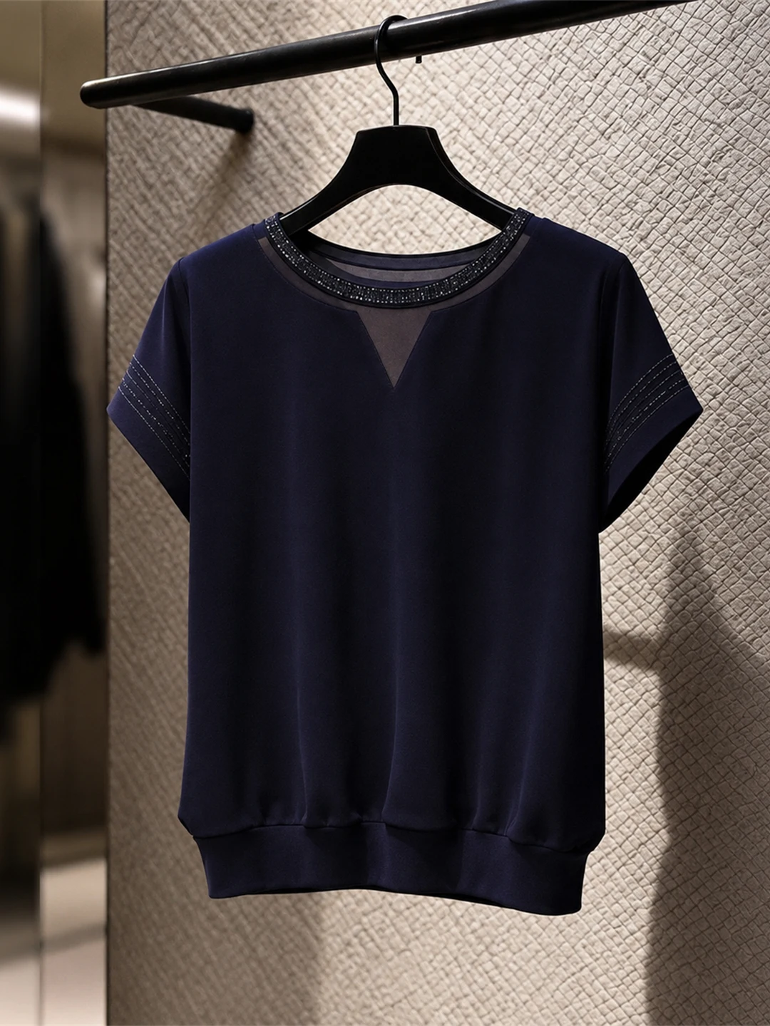 Elegant Luxury Ice Silk Knitted Short Sleeve round Neck Top Women's Commute Design Summer Fashion 2026 Poetic Lin Brand
Elegant Luxury Ice Silk Knitted Short Sleeve round Neck Top Women's Commute Design Summer Fashion 2026 Poetic Lin Brand