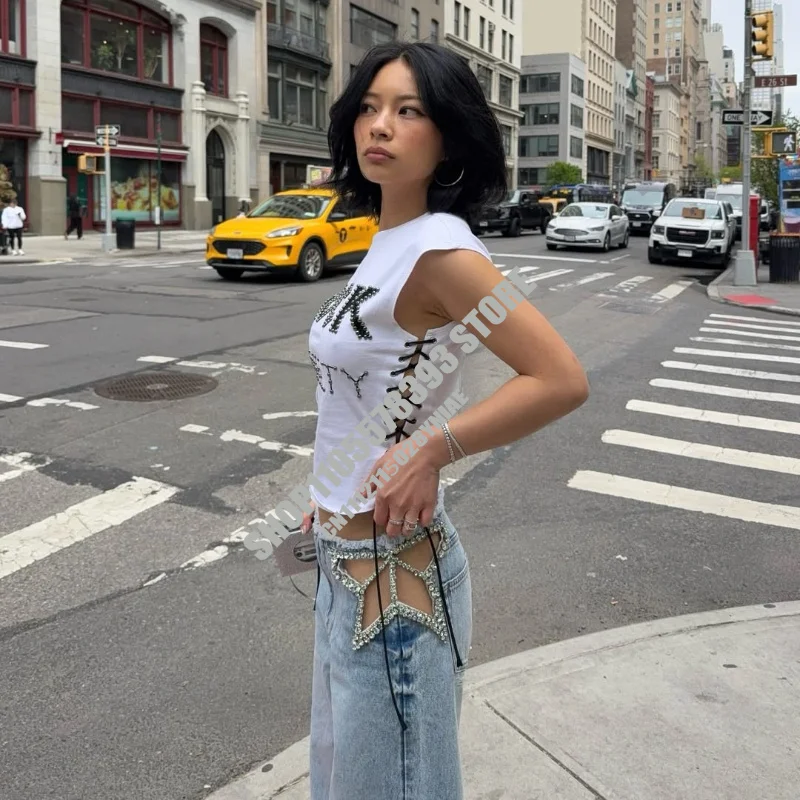 Sexy Women's Jeans Hollow Out Straight Female Denim Pants 2026 Summer Fashion High Street Rhinestone Embellished Lady Trousers
Sexy Women's Jeans Hollow Out Straight Female Denim Pants 2026 Summer Fashion High Street Rhinestone Embellished Lady Trousers