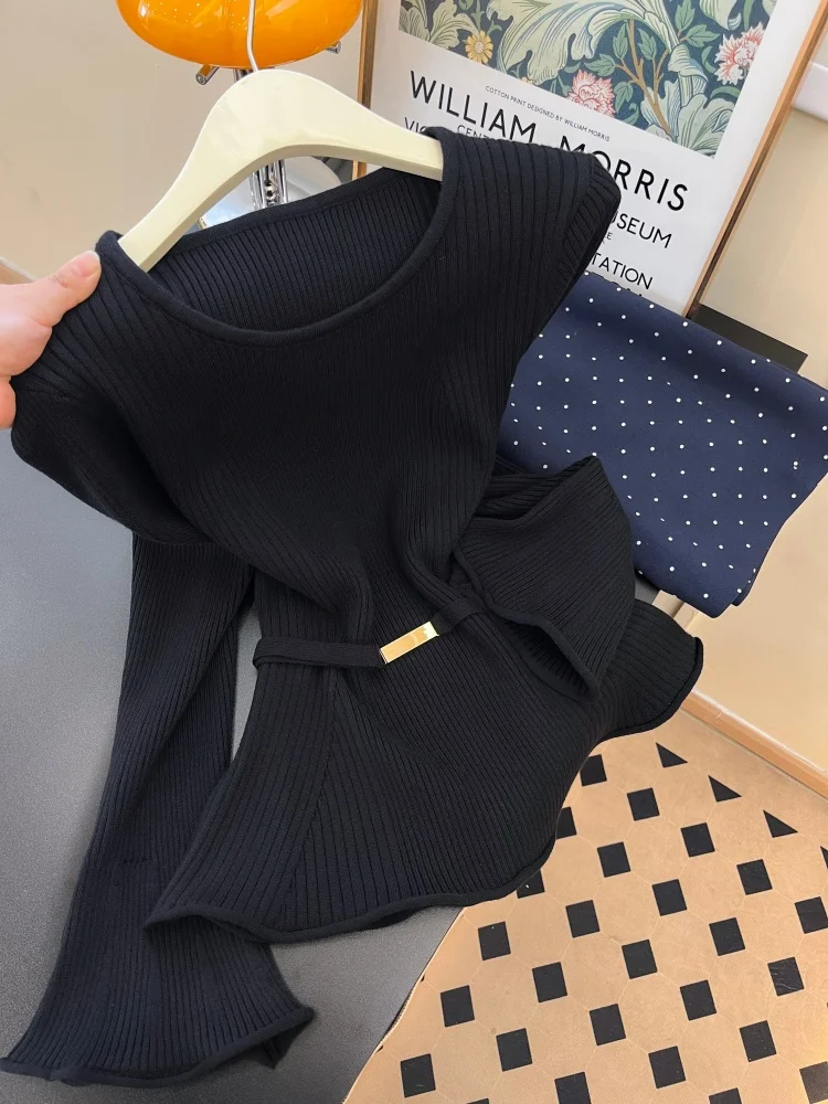 Slimming Effect Self-Kept Design round Neck Bell Sleeve Knitted Base Shirt Women's Fashion Commute Style Spring 2026 Collection
Slimming Effect Self-Kept Design round Neck Bell Sleeve Knitted Base Shirt Women's Fashion Commute Style Spring 2026 Collection