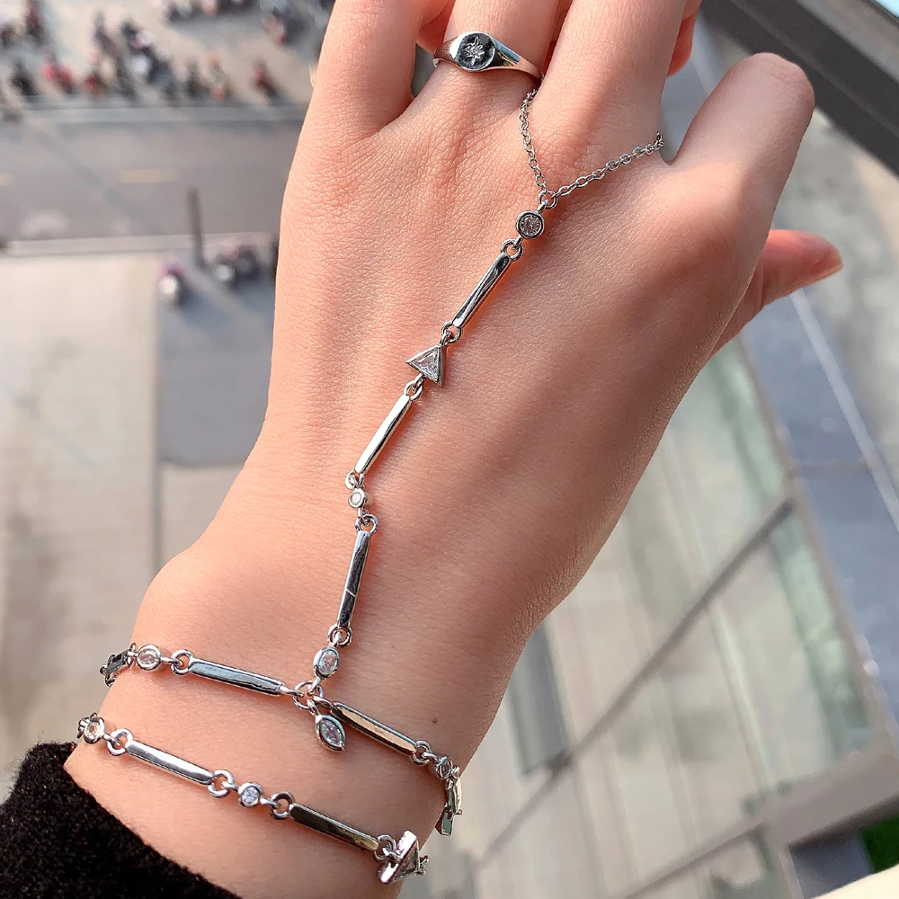NEW Hot Fashion Link Chain Ring Bracelets for Women Paved Triangle Oval Round White Cubic Zirconia Platinum Plated Jewelry
NEW Hot Fashion Link Chain Ring Bracelets for Women Paved Triangle Oval Round White Cubic Zirconia Platinum Plated Jewelry