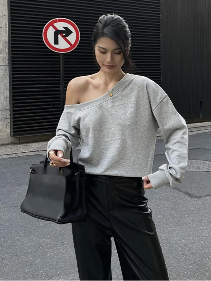 Girl Irregular Spicy Slanted Shoulder Long Sleeved Hoodie For Women Gray Fashion Women Korean Women Tops New Sweatshirt CD7E
Girl Irregular Spicy Slanted Shoulder Long Sleeved Hoodie For Women Gray Fashion Women Korean Women Tops New Sweatshirt CD7E