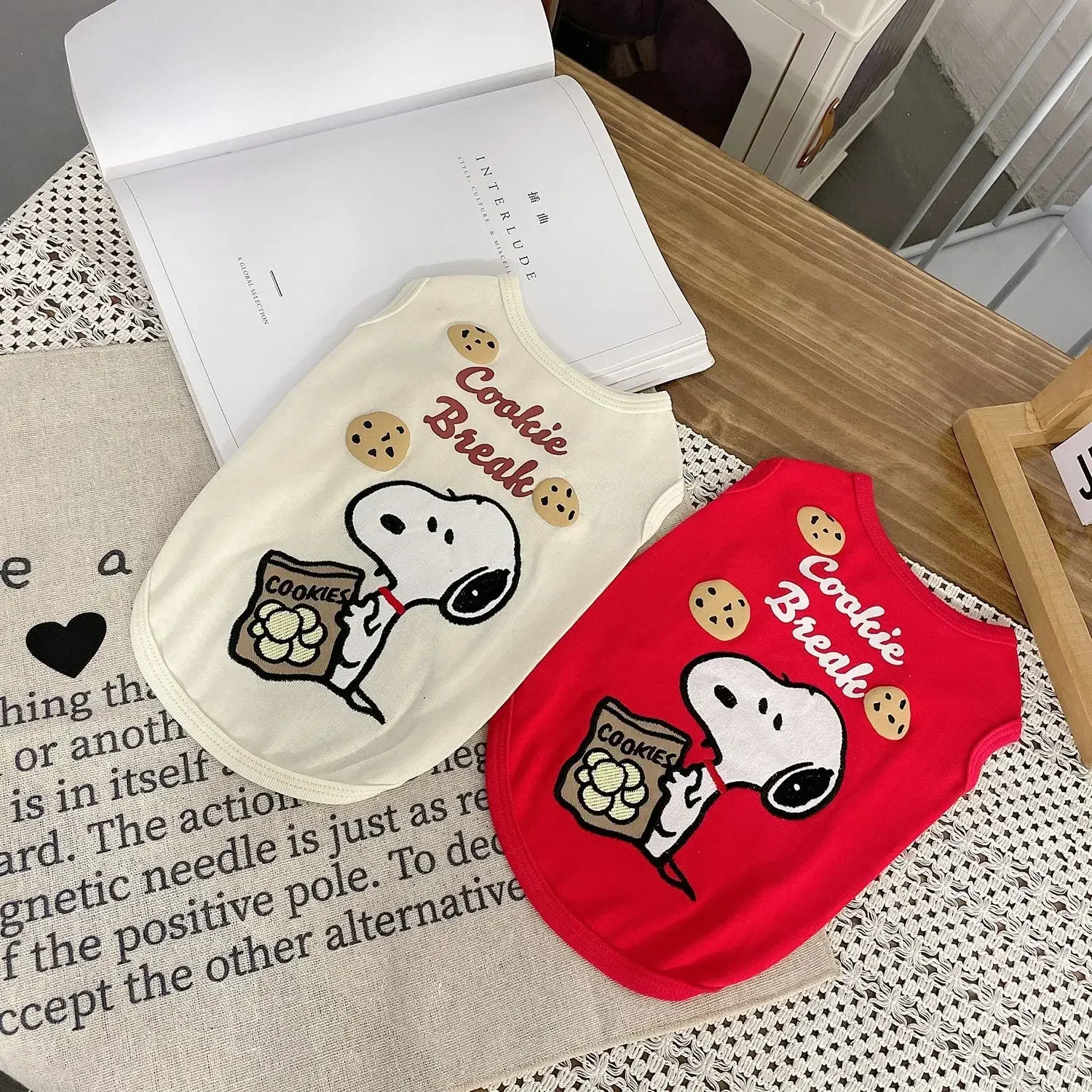 Snoopy Pet Clothes Vest Summer Dog T-Shirt Short Sleeve Dog Clothes Pet Vest Biscuit Puppy
Snoopy Pet Clothes Vest Summer Dog T-Shirt Short Sleeve Dog Clothes Pet Vest Biscuit Puppy