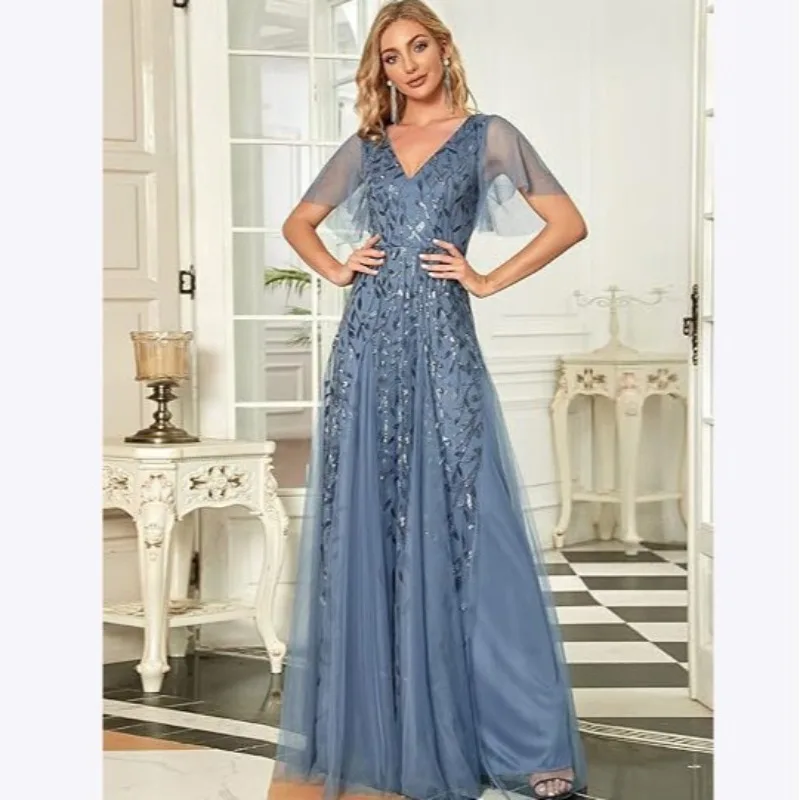 2026 Spring/Summer New Women's V-neck Banquet Evening Dress Fashionable Slimming Ball Sexy Bareback Bright Long Dress
2026 Spring/Summer New Women's V-neck Banquet Evening Dress Fashionable Slimming Ball Sexy Bareback Bright Long Dress