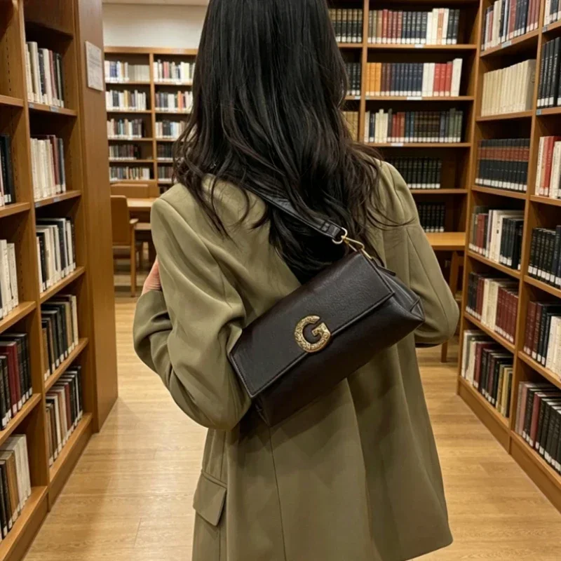 Classic design PU leather wallet, casual travel portable women's bag, fashionable women's chain strap shoulder bag
Classic design PU leather wallet, casual travel portable women's bag, fashionable women's chain strap shoulder bag