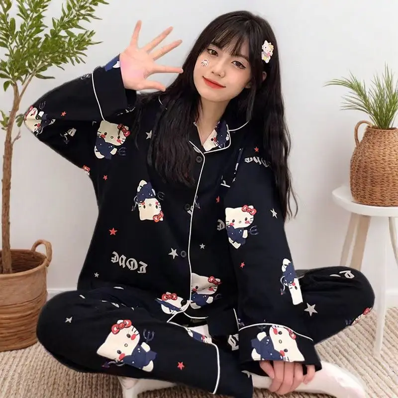 Sanrio Girl Leisure Пижамный костюм с лацканами, осенний кавайный костюм Hello Kitty, аниме, модные сексуальные весенние длинные брюки, одежда для отдыха на улице
Sanrio Girl Leisure Пижамный костюм с лацканами, осенний кавайный костюм Hello Kitty, аниме, модные сексуальные весенние длинные брюки, одежда для отдыха на улице