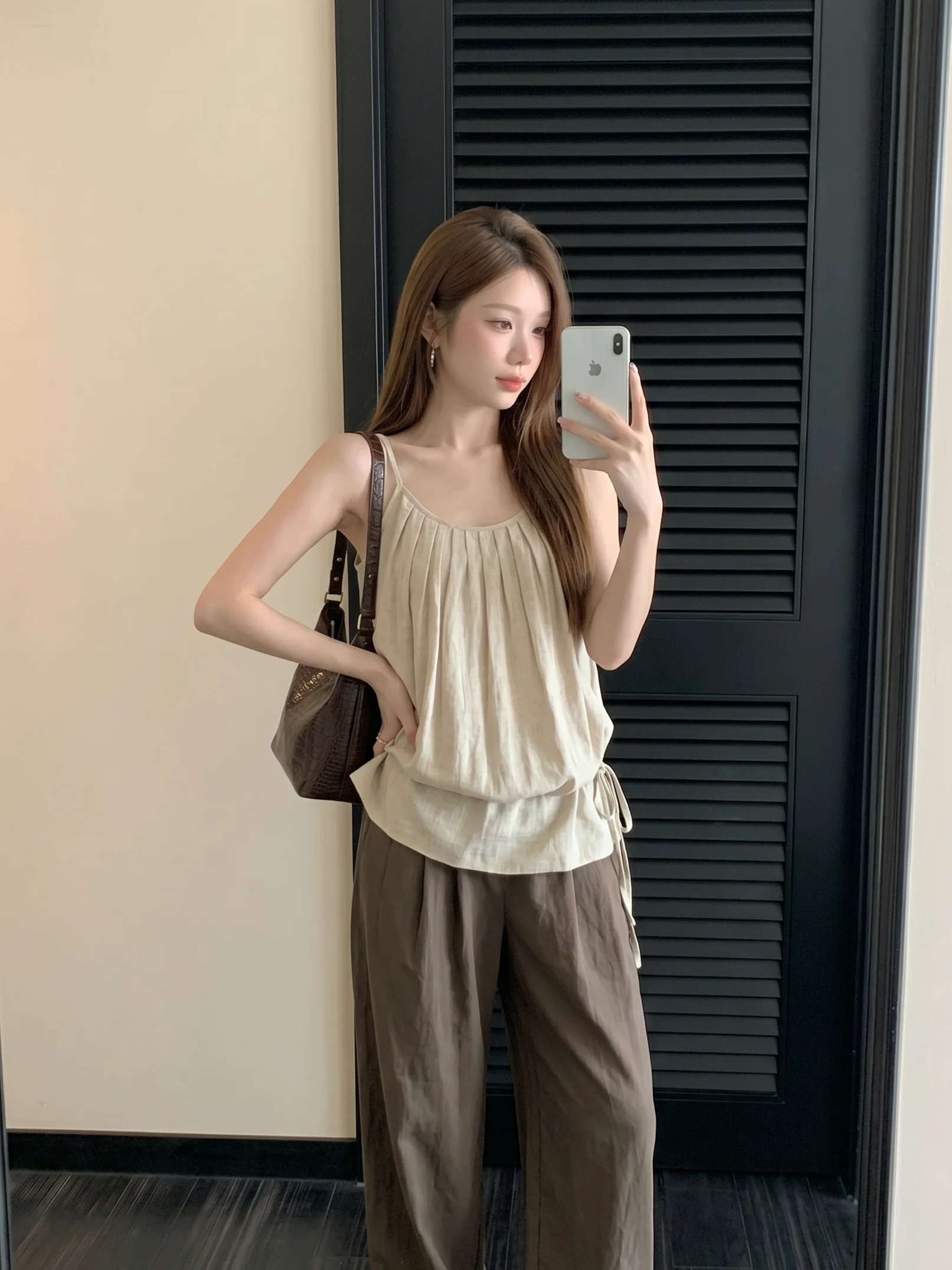 Korean Design Sensation Strap Vest Women Summer Casual Style Outerwear Breathable Sleeveless Top Summer Cool Breeze
Korean Design Sensation Strap Vest Women Summer Casual Style Outerwear Breathable Sleeveless Top Summer Cool Breeze