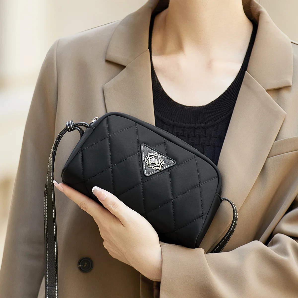 Women Oxford Material Waterproof Single Shoulder Bag Crossbody Black Casual Purses Functional Travel Use#JH230
Women Oxford Material Waterproof Single Shoulder Bag Crossbody Black Casual Purses Functional Travel Use#JH230