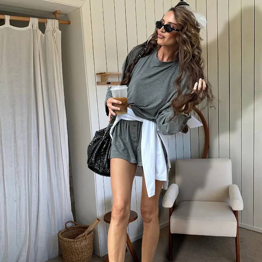 New Autumn Products For Personal Clothes Long-sleeved Shorts Suits For Women's Pajamas And Home Clothes Conjuntos Femininos 2025
New Autumn Products For Personal Clothes Long-sleeved Shorts Suits For Women's Pajamas And Home Clothes Conjuntos Femininos 2025