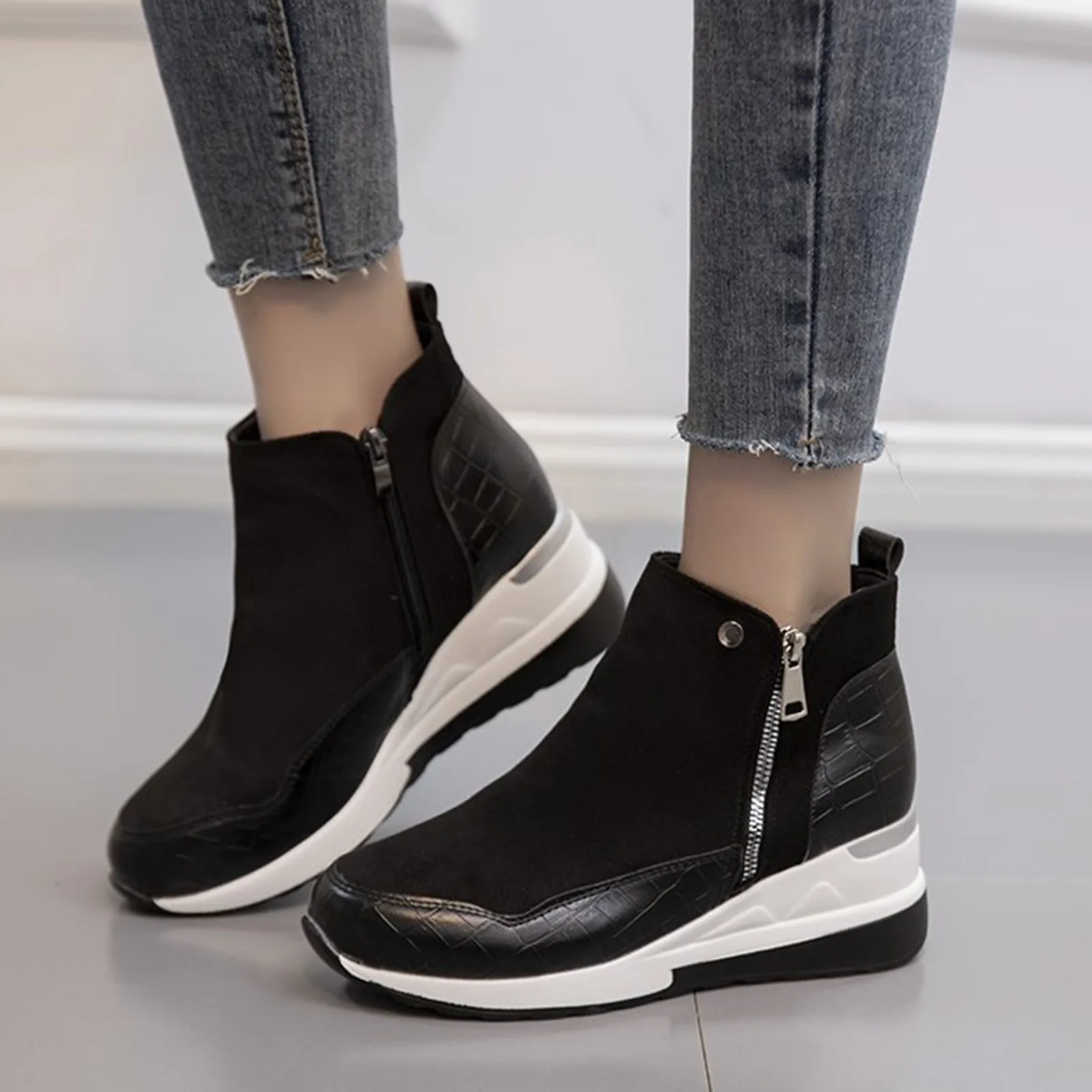 Women Wedge Snow Boots Fashion Autumn Winter Zipper Warm Plush Solid Platforms Korean Casual Short Ankle Boots Shoes
Women Wedge Snow Boots Fashion Autumn Winter Zipper Warm Plush Solid Platforms Korean Casual Short Ankle Boots Shoes