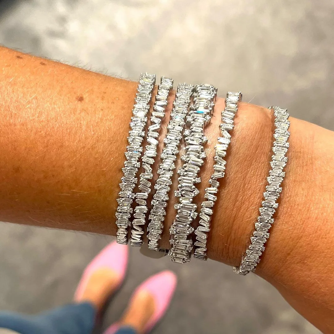 Iced Out Bling 5A Rectangle Cubic Zirconia CZ Cluster Top Quality Fashion Women Sparking Bangle Bracelet
Iced Out Bling 5A Rectangle Cubic Zirconia CZ Cluster Top Quality Fashion Women Sparking Bangle Bracelet