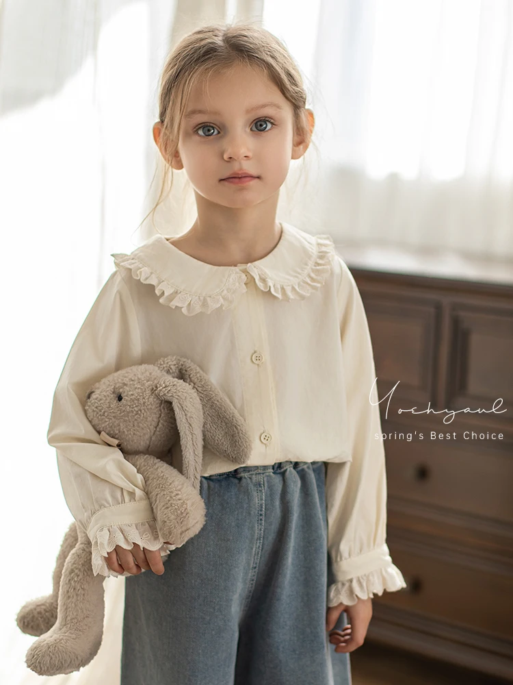 Girl's Spring Embroidered Lace Lapel Shirt Children's Simple Comfortable Loose Solid Color Top
Girl's Spring Embroidered Lace Lapel Shirt Children's Simple Comfortable Loose Solid Color Top