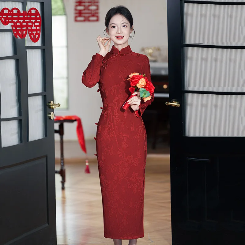 Red Jacquard Wedding Banquet 2025 Autumn Cheongsam Dress New Style Improved Dress Long Sleeve Qipao
Red Jacquard Wedding Banquet 2025 Autumn Cheongsam Dress New Style Improved Dress Long Sleeve Qipao