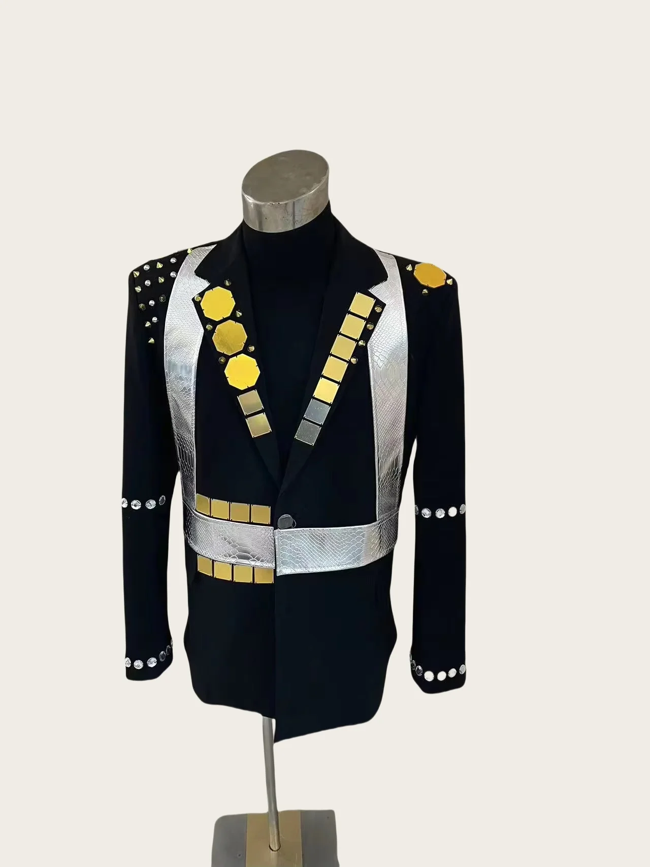 Fashion Cool Man Lens Mirror Black Rivets Slim Suit Party Show Prom Dress Stage Performance Jacket Club Male Singer Dancer Coat
Fashion Cool Man Lens Mirror Black Rivets Slim Suit Party Show Prom Dress Stage Performance Jacket Club Male Singer Dancer Coat