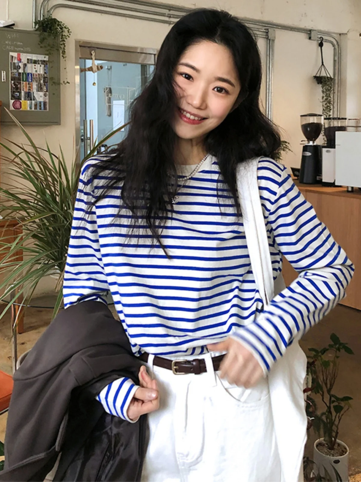 Blue Striped Loose Long Sleeve Women's Sweatshirt Spring Autumn New Style Base Layer Shirt Design Sensation Casual Top
Blue Striped Loose Long Sleeve Women's Sweatshirt Spring Autumn New Style Base Layer Shirt Design Sensation Casual Top
