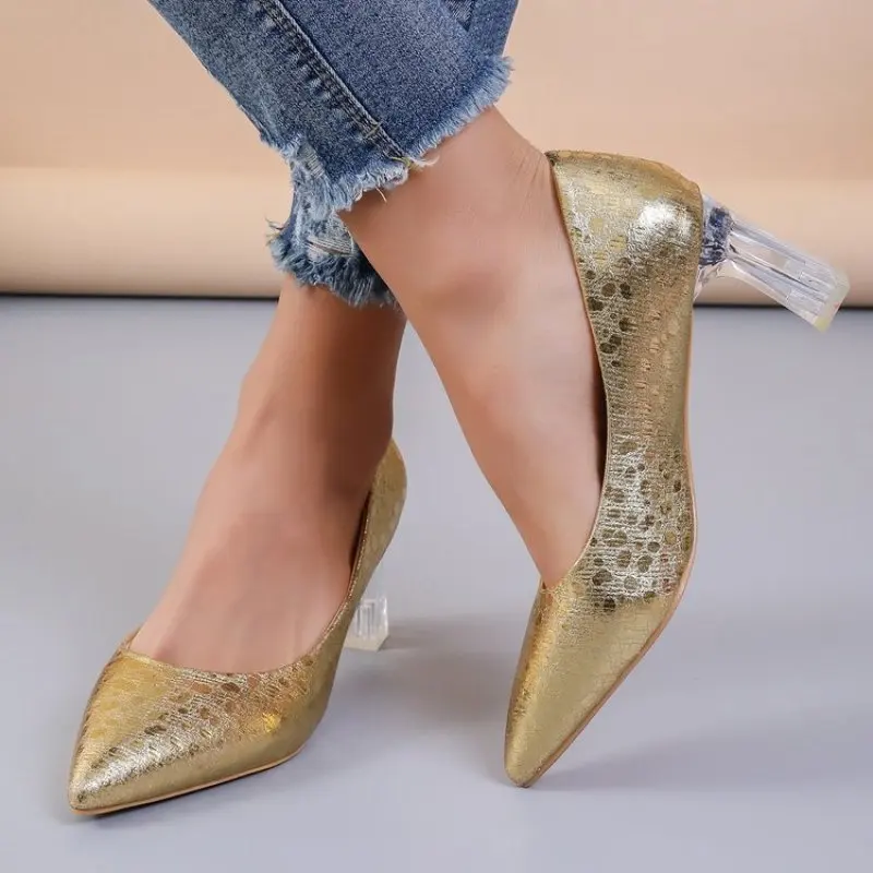 New Fashion Luxury Square Buckle Gold Pumps Women On High Heels Wedding Shoes Woman Pointed Toe Party Shoes Comfort Plus Size 41
New Fashion Luxury Square Buckle Gold Pumps Women On High Heels Wedding Shoes Woman Pointed Toe Party Shoes Comfort Plus Size 41