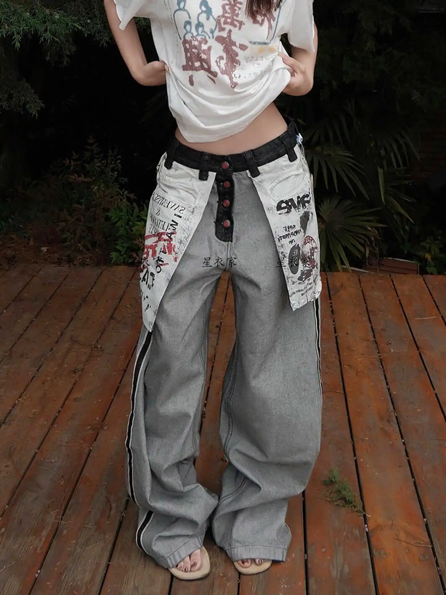 Women's Light Y2k Baggy Ripped Jeans Harajuku Vintage Denim Trousers Japanese 2000s Style Grunge Jeans Long Pants Clothes
Women's Light Y2k Baggy Ripped Jeans Harajuku Vintage Denim Trousers Japanese 2000s Style Grunge Jeans Long Pants Clothes