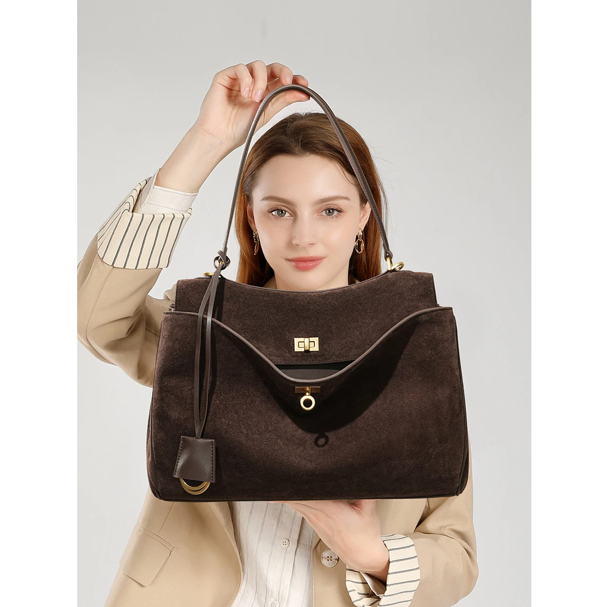 2025 Autumn Winter Women's Suede genuine leather Bag Shoulder Handbag Large Capacity Single Tote Bag Handbag Luxury Designer Bag
2025 Autumn Winter Women's Suede genuine leather Bag Shoulder Handbag Large Capacity Single Tote Bag Handbag Luxury Designer Bag