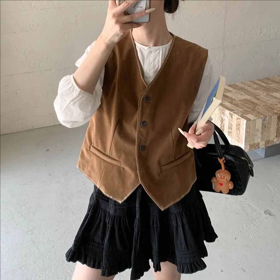 Женский замшевый жилет с v-образным вырезом, осень 2024, повседневное пальто с рукавами, новая мода для женщин
Женский замшевый жилет с v-образным вырезом, осень 2024, повседневное пальто с рукавами, новая мода для женщин