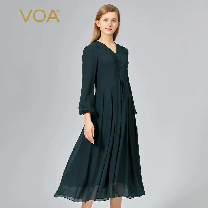 VOA Double-layer Fabric V-Neck Pleated Design with Waist Slim Dresses Women Mid-length Hole Green Georgette Silk Dress AE1316
VOA Double-layer Fabric V-Neck Pleated Design with Waist Slim Dresses Women Mid-length Hole Green Georgette Silk Dress AE1316