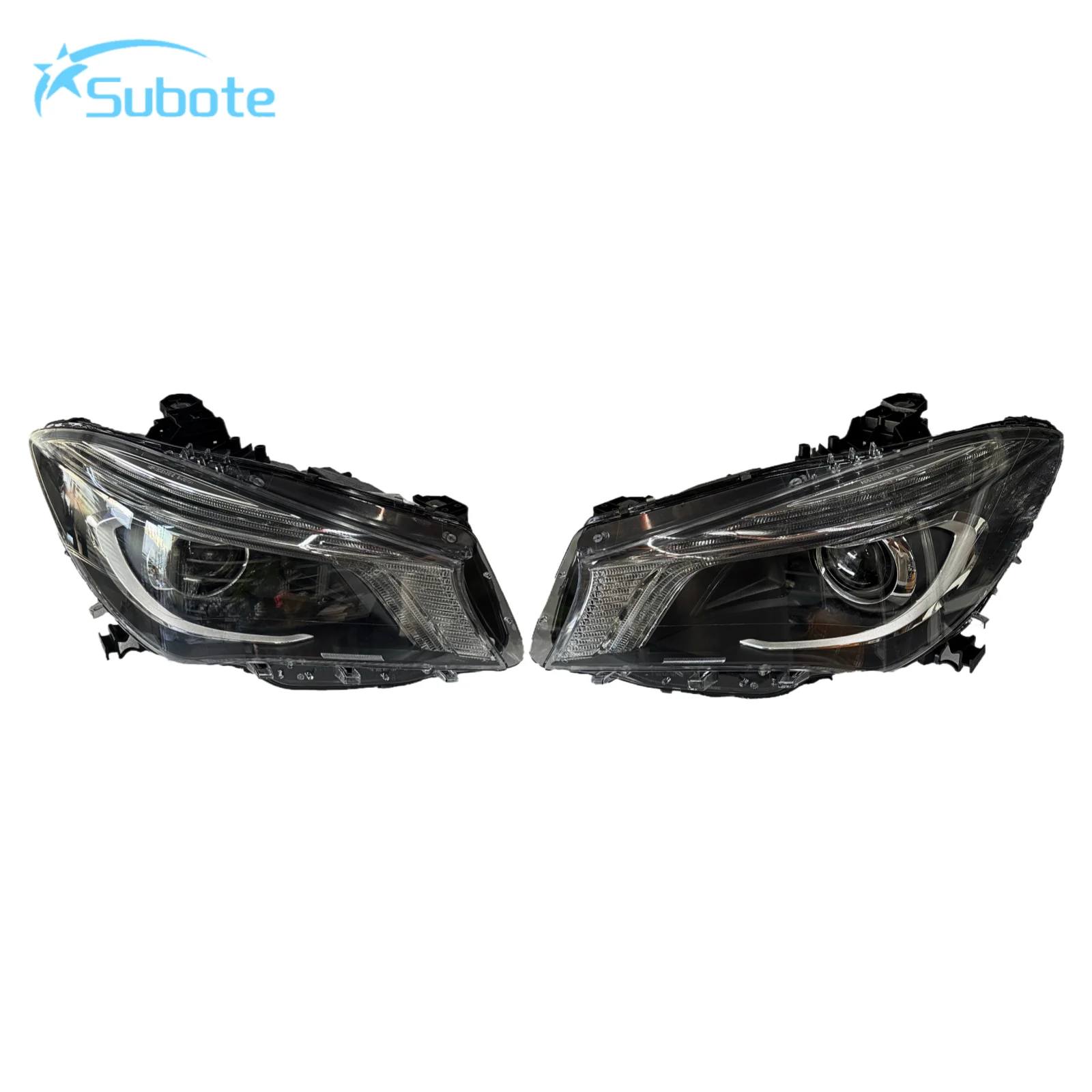 Hot Selling Headlamps Suitable for CLA W117 Original Second Hand LED Headlights
Hot Selling Headlamps Suitable for CLA W117 Original Second Hand LED Headlights