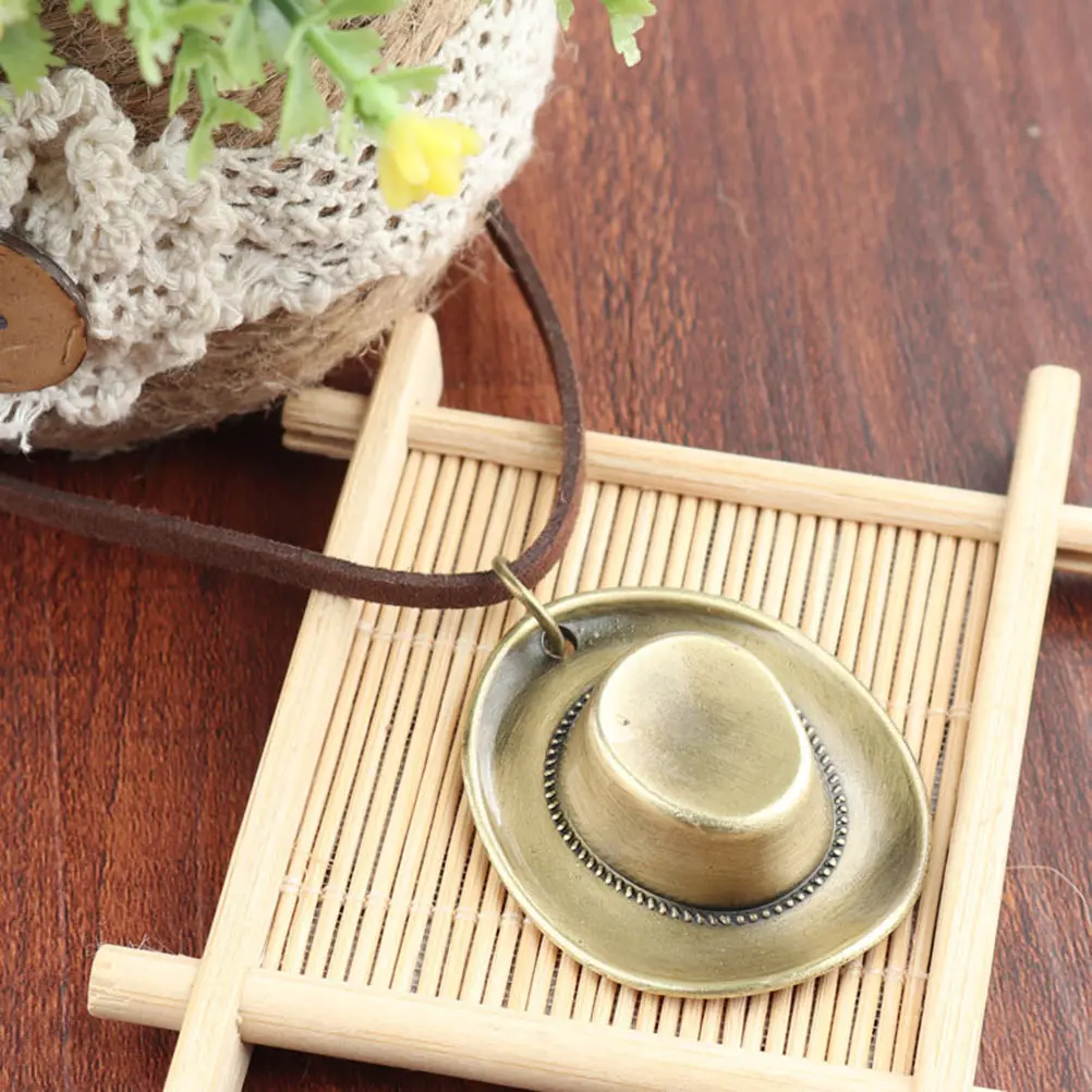 Набор из 6 винтажных подвесок-шармов в виде шляпок, ретро-аксессуары из сплава для изготовления украшений, для ожерелий, браслетов, брелоков, DIY-поделок
Набор из 6 винтажных подвесок-шармов в виде шляпок, ретро-аксессуары из сплава для изготовления украшений, для ожерелий, браслетов, брелоков, DIY-поделок