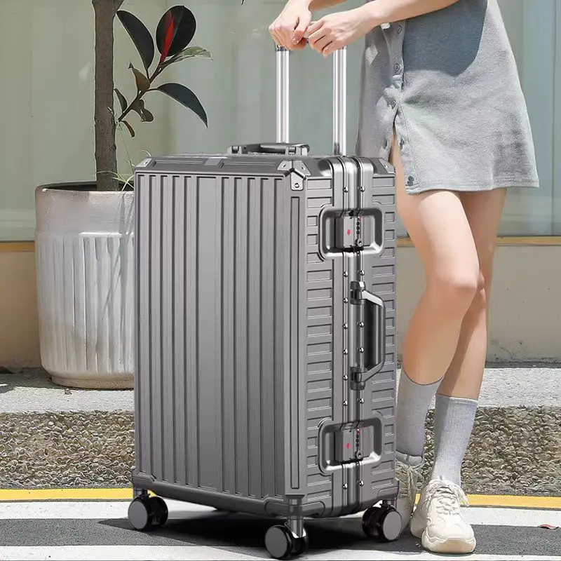 Carrier 28 inch Large Capacity Aluminium Frame Luggage 20-26 inch Business Suitcase Boarding Box Password Travel Bag
Carrier 28 inch Large Capacity Aluminium Frame Luggage 20-26 inch Business Suitcase Boarding Box Password Travel Bag