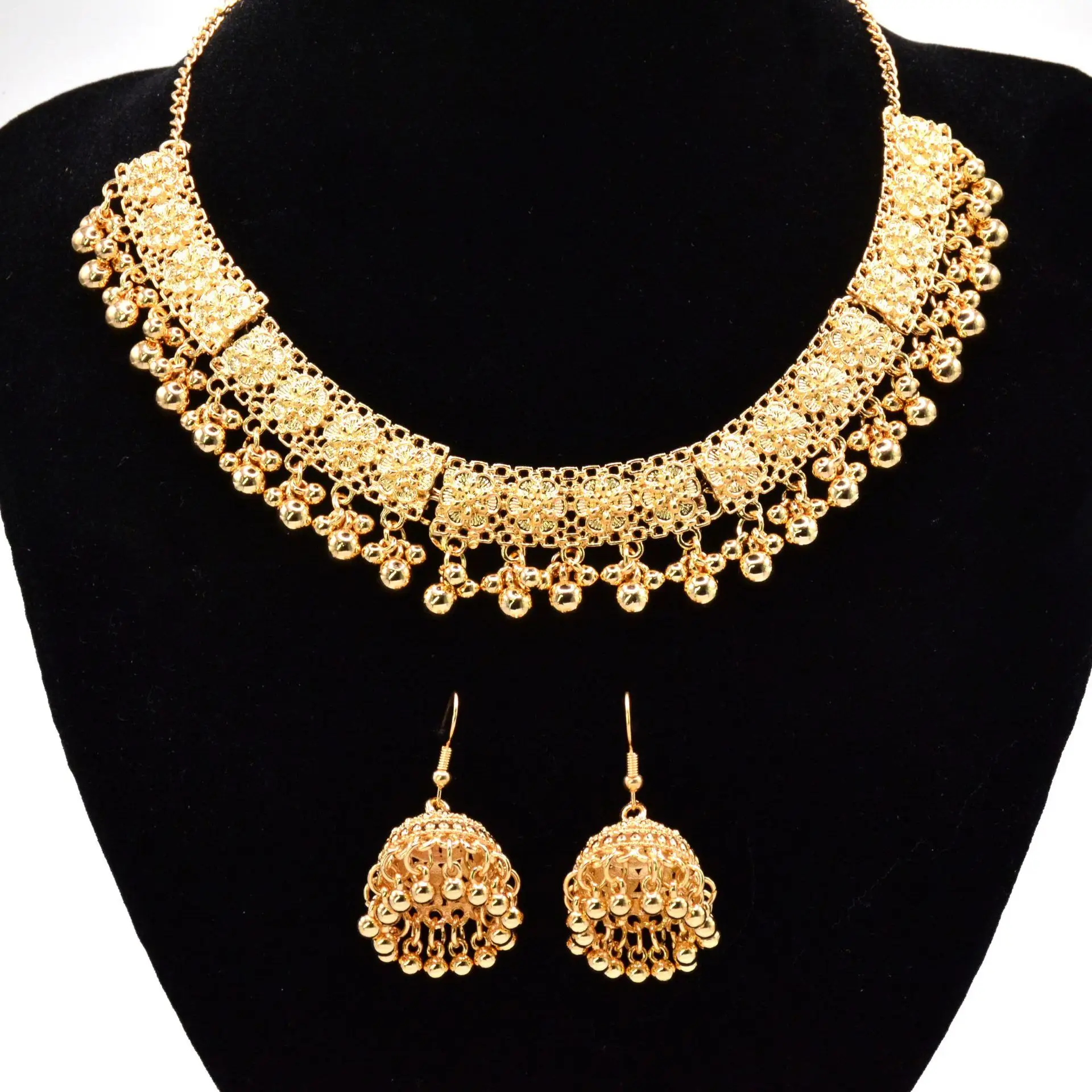 B031 Vintage Exaggerated Earrings Necklace, Geometric Square Bohemian Necklace Jewelry Set Women
B031 Vintage Exaggerated Earrings Necklace, Geometric Square Bohemian Necklace Jewelry Set Women